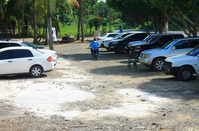 Colinas del Rey Hato Mayor parking